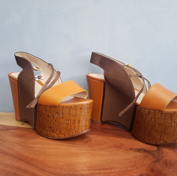 FENDI LEATHER, FABRIC CORK, PLATFORM SHOES US 8.5, 9 - Picture 2 of 16